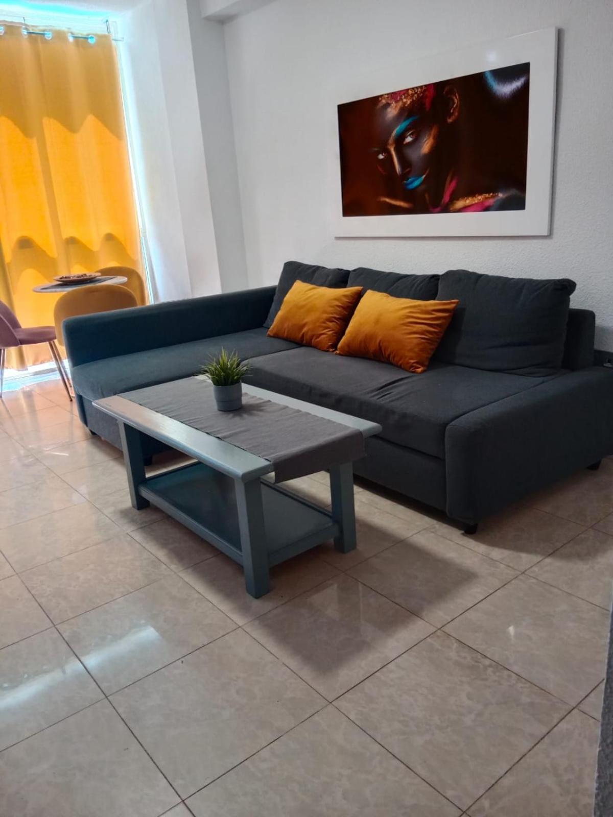 Apartamentos El Velero トレモリノス 部屋 写真