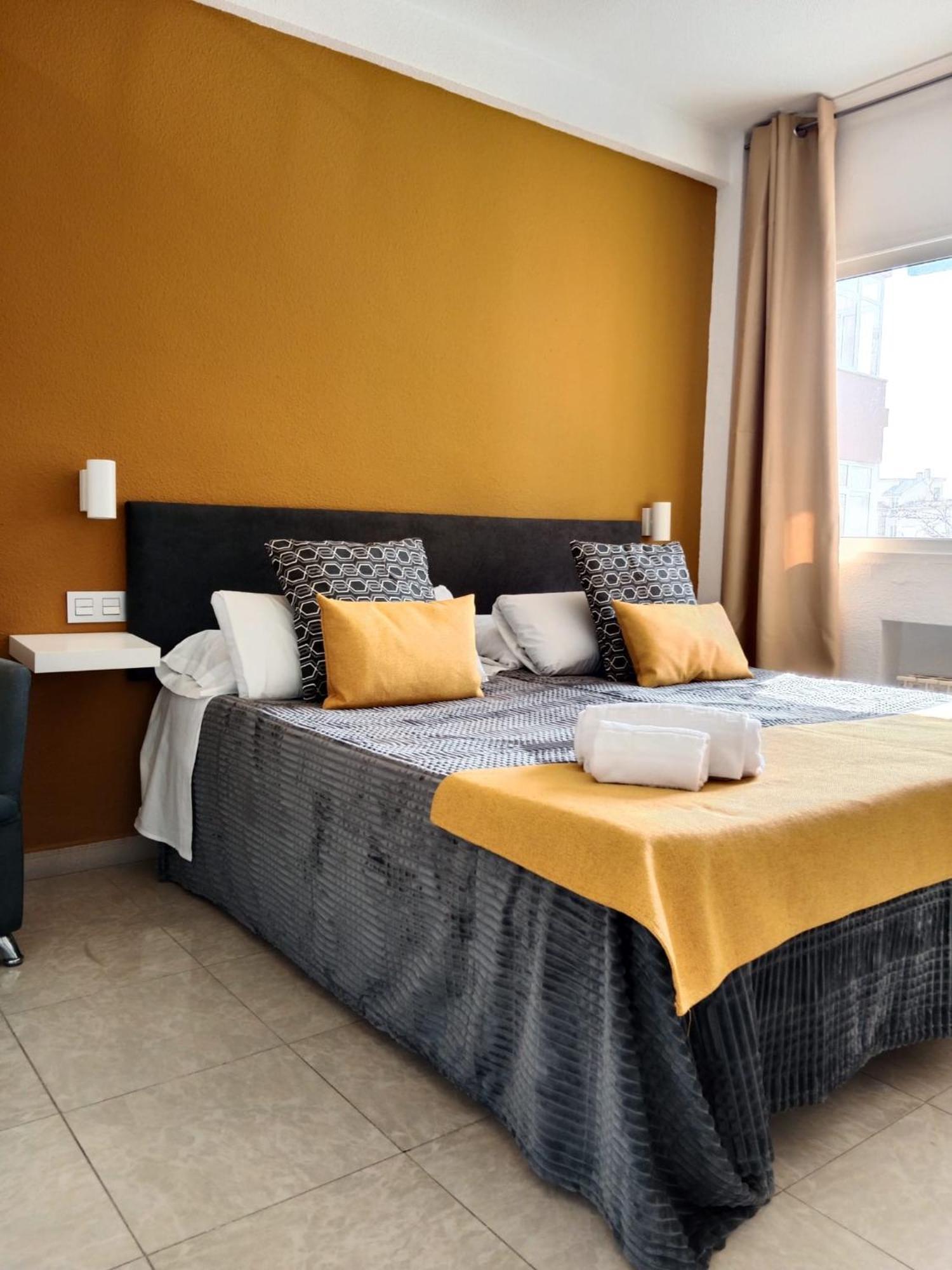 Apartamentos El Velero トレモリノス 部屋 写真