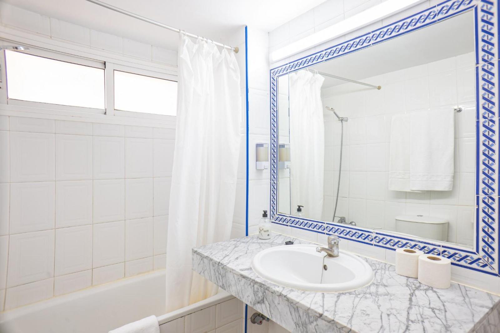 Apartamentos El Velero トレモリノス 部屋 写真